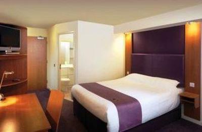 фото отеля Premier Inn Glasgow City Centre (Argyle St)