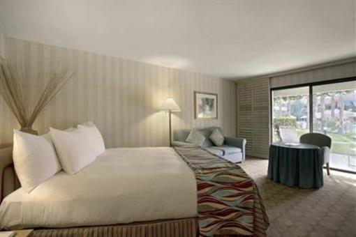 фото отеля Hilton Palm Springs Resort