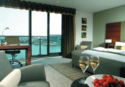 фото отеля Crowne Plaza London - Docklands