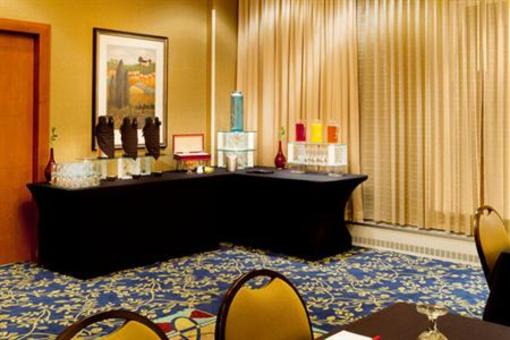 фото отеля Crowne Plaza Harrisburg-Hershey