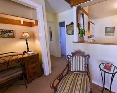 фото отеля Harbor House Inn Santa Barbara