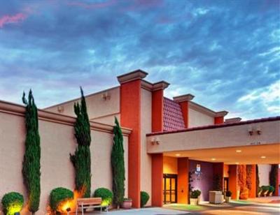 фото отеля Holiday Inn and Suites Tucson Airport North