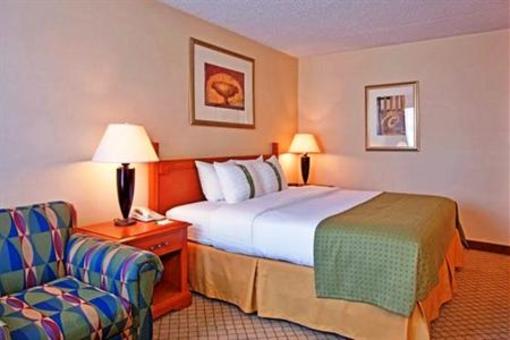 фото отеля Holiday Inn and Suites Tucson Airport North