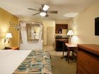 фото отеля Rodeway Inn & Suites Airport/Cruise Port