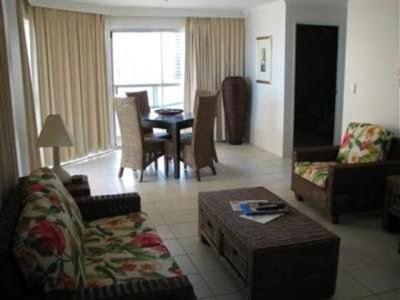 фото отеля Grosvenor Beachfront Apartments Gold Coast