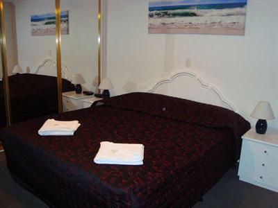фото отеля Grosvenor Beachfront Apartments Gold Coast