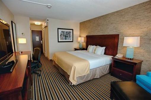 фото отеля Holiday Inn Boston at Beacon Hill