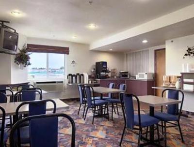 фото отеля Travelodge Hotel Medicine Hat