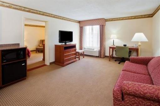 фото отеля Country Inn & Suites Atlanta-NW at Windy Hill Rd