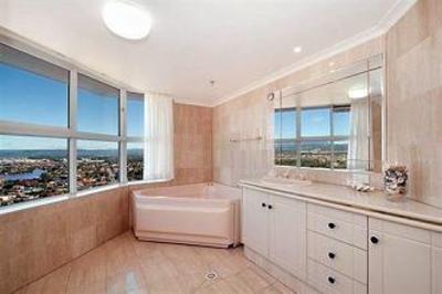 фото отеля Burleigh Surf Apartments