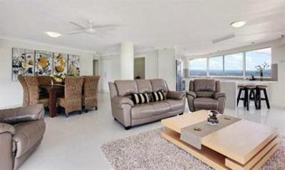 фото отеля Burleigh Surf Apartments
