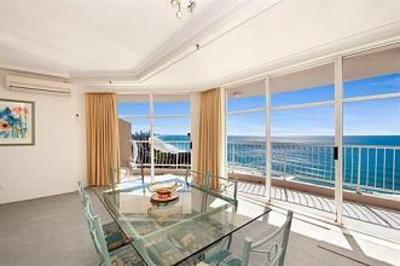 фото отеля Burleigh Surf Apartments