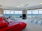 фото отеля Burleigh Surf Apartments