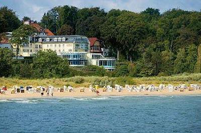 фото отеля Strandhotel Ostseeblick