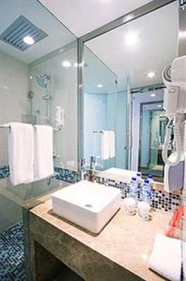 фото отеля Holiday Inn Express Luohu Shenzhen