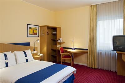фото отеля Holiday Inn Express Frankfurt-Airport