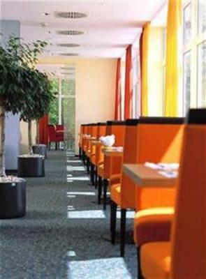 фото отеля Holiday Inn Express Frankfurt-Airport