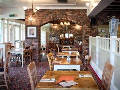 фото отеля Moreton Park Lodge Chirk