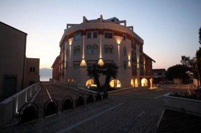 фото отеля E' Hotel Reggio Calabria