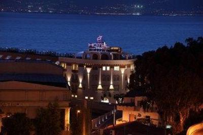 фото отеля E' Hotel Reggio Calabria