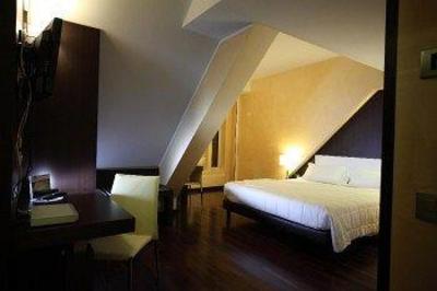 фото отеля E' Hotel Reggio Calabria
