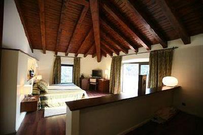 фото отеля Castell De l'Oliver Hotel Sant Vicenc de Montalt
