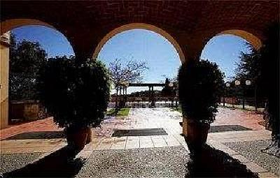 фото отеля Castell De l'Oliver Hotel Sant Vicenc de Montalt