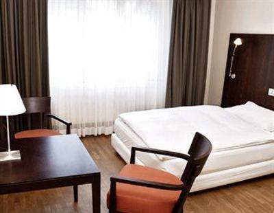 фото отеля Hotel Roessli