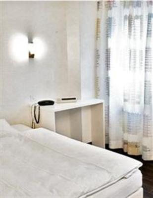 фото отеля Hotel Roessli