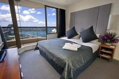 фото отеля Quay West Suites Sydney