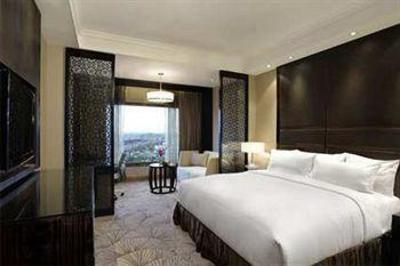 фото отеля DoubleTree By Hilton New Delhi-Noida-Mayur Vihar