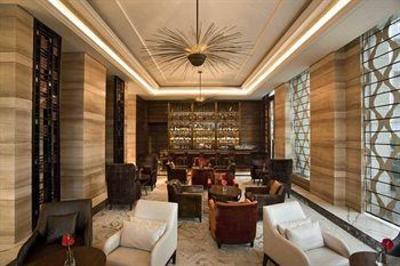 фото отеля DoubleTree By Hilton New Delhi-Noida-Mayur Vihar