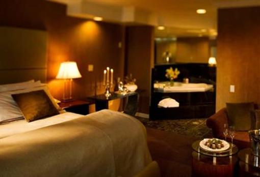 фото отеля Executive Hotel Burnaby