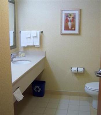 фото отеля Fairfield Inn & Suites Sudbury