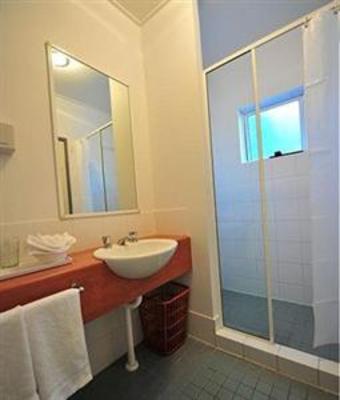 фото отеля Coral Tree Inn Cairns