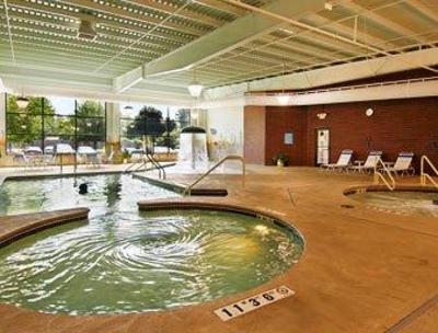 фото отеля Ramada Bettendorf/Davenport