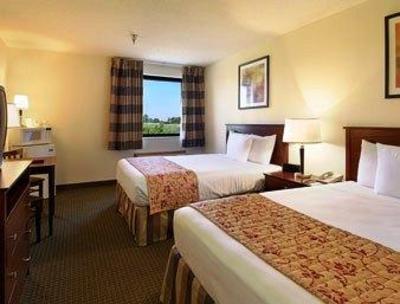 фото отеля Ramada Bettendorf/Davenport