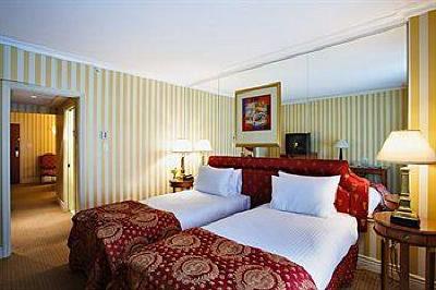 фото отеля Le Soleil Hotel Vancouver
