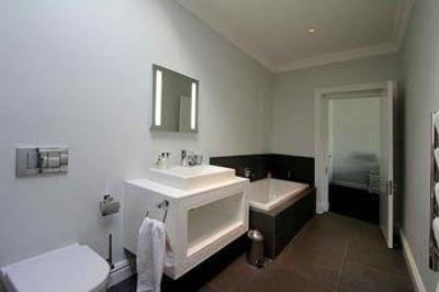 фото отеля Flower Street Villa Guest House Cape Town