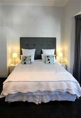 фото отеля Flower Street Villa Guest House Cape Town