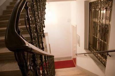 фото отеля Opera Suites