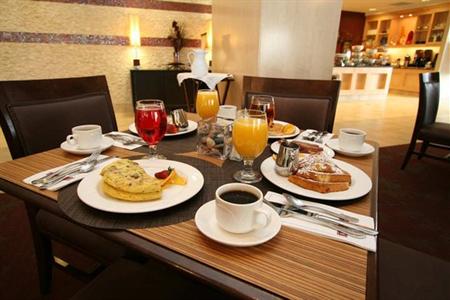 фото отеля Hilton Garden Inn Toledo Perrysburg