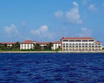 фото отеля Hulhule Island Hotel