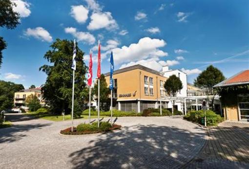 фото отеля Seminaris Seehotel Potsdam