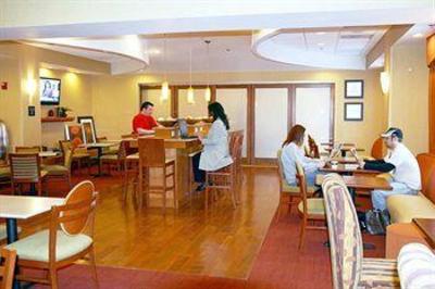 фото отеля Hampton Inn Petersburg Mall Colonial Heights