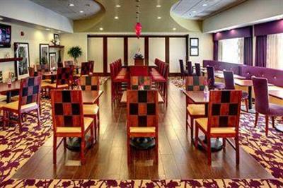 фото отеля Hampton Inn Petersburg Mall Colonial Heights