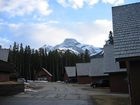 фото отеля Banff Gate Mountain Resort