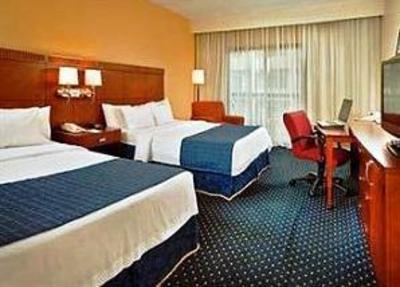 фото отеля Courtyard by Marriott Greensboro