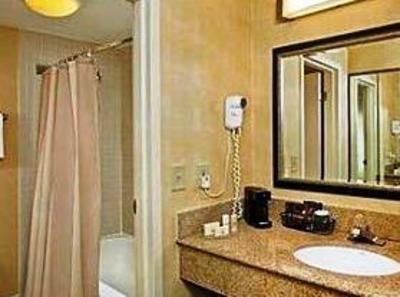 фото отеля Courtyard by Marriott Greensboro