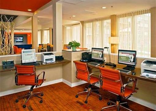 фото отеля Courtyard by Marriott Greensboro